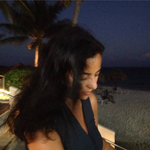 Meet your Posher, Salima - Picture 1 of 1